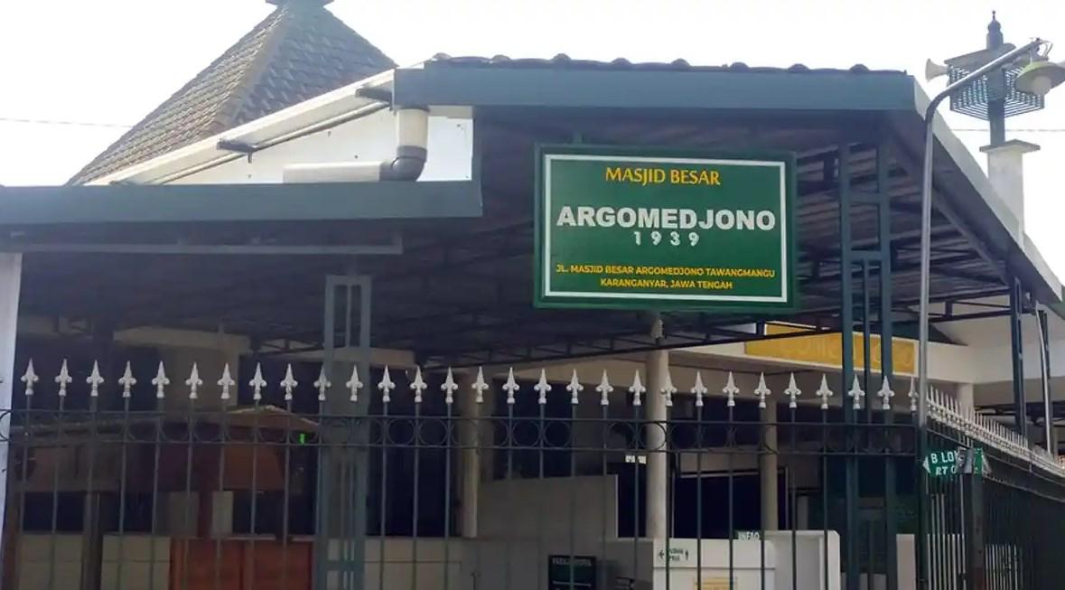 Fisik-bangunan-dari-luar-atau-depan-Masjid-Argomedjono.jpg