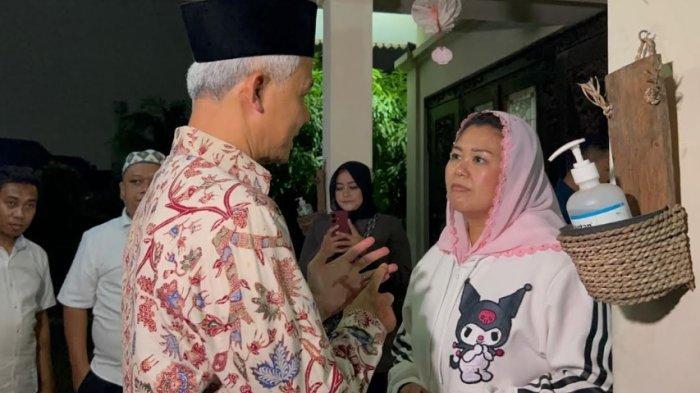 Ganjar-Pranowo-bersama-Putri-Presiden-Keempat-RI-Abdurrahman-Wahid-Yenny-Wahid.jpg