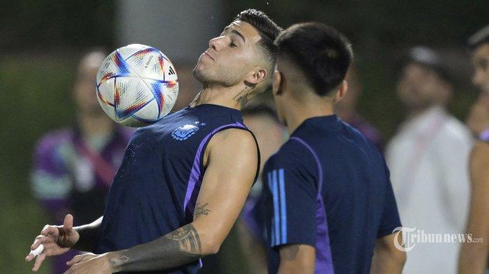 Gelandang-Argentina-Enzo-Fernandez-mengikuti-sesi-latihan.jpg