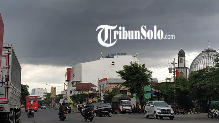 Solo Masih Hujan Pertengahan April 2026, Kapan Musim Kemarau Tiba? Ini Perkiraan BMKG