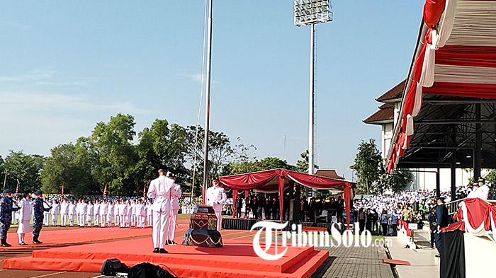 Insiden-tidak-berkibarnya-bendera-Merah-Putih-terjadi-di-Stadion-Sriwedari-Solo.jpg
