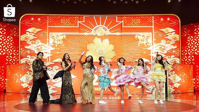 Seru! JKT48, Lyodra, hingga Mahalini Ikut Goyang Shopee di TV Show Shopee 12.12 Birthday Sale