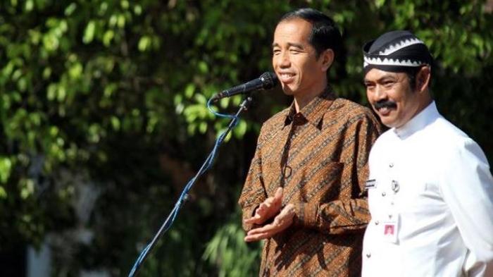 Joko-Widodo-didampingi-mantan-Wali-Kota-Solo.jpg