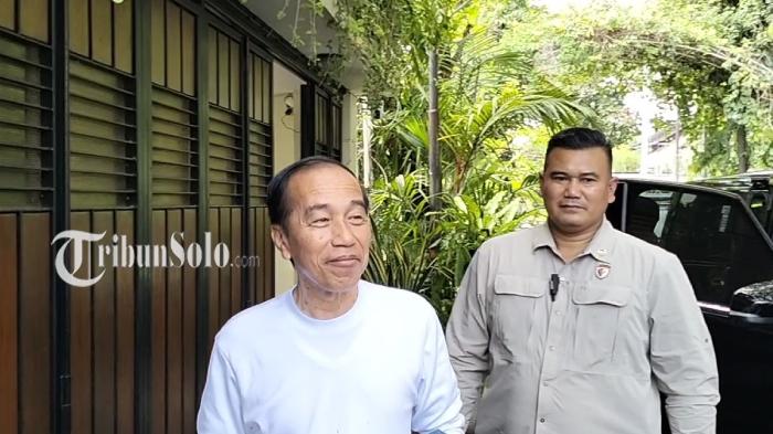 Di Solo, Jokowi Tegaskan Prabowo Bukan Presiden Boneka, Bantah Minta Masukan