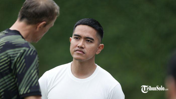Kaesang-Pangarep-menyambangi-skuat-anak-asuh-Milomir-Seslija.jpg