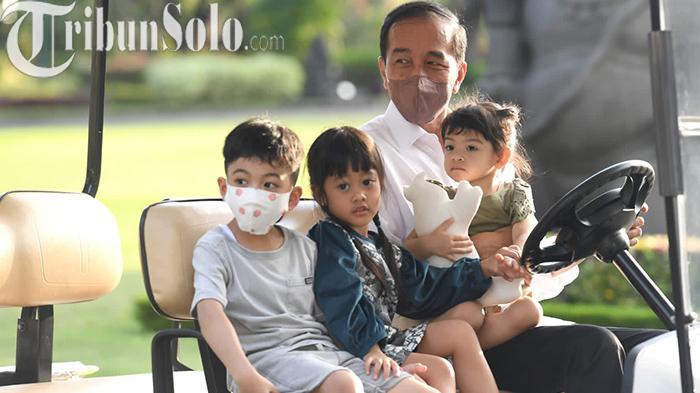 Keakraban-Presiden-Jokowi-dengan-cucu-cucunya-di-antaranya-cucu-pertama-Jan-Ethes-Srinarendra.jpg