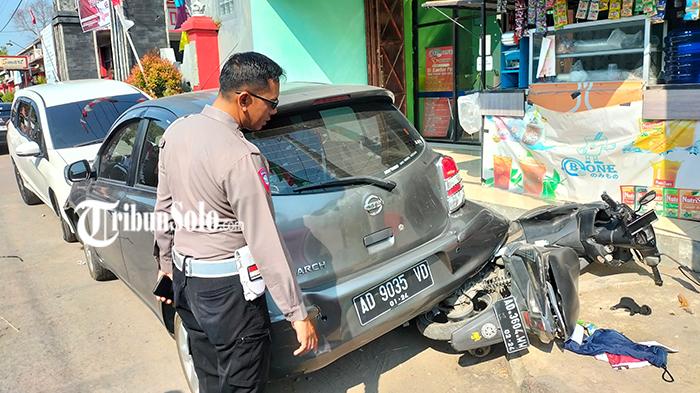 Kendaraan-yang-terlibat-kecelakaan-di-depan-SMK-Negeri-Banyudono-Selasa-2282023.jpg