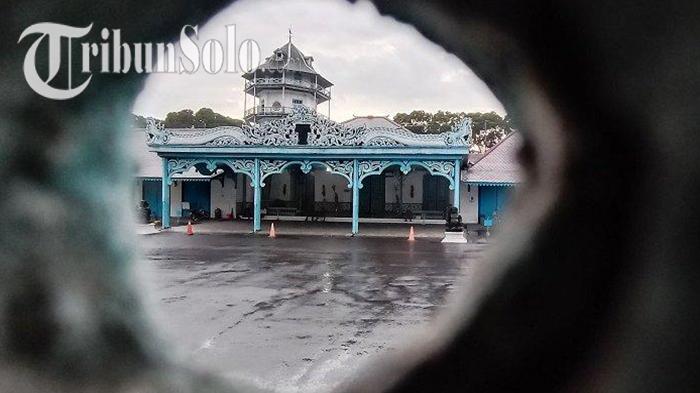 Keraton-Kasunanan-Surakarta-Hadiningrat-atau-Keraton-Solo-yang-berad.jpg