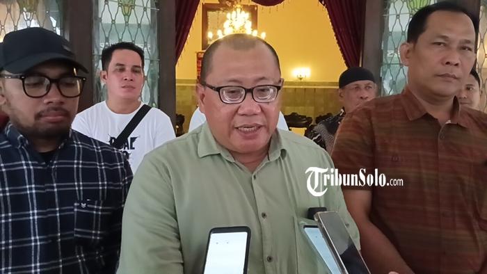 Ketua-DPRD-Solo-Budi-Prasetyo-dalam-pertemuan-PDIP-dan-KIM-Plus.jpg