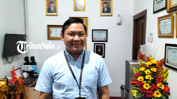 Ketua-Umum-PSISra-Sragen-Titon-Darmasto-saat-ditemui-TribunSolocom.jpg