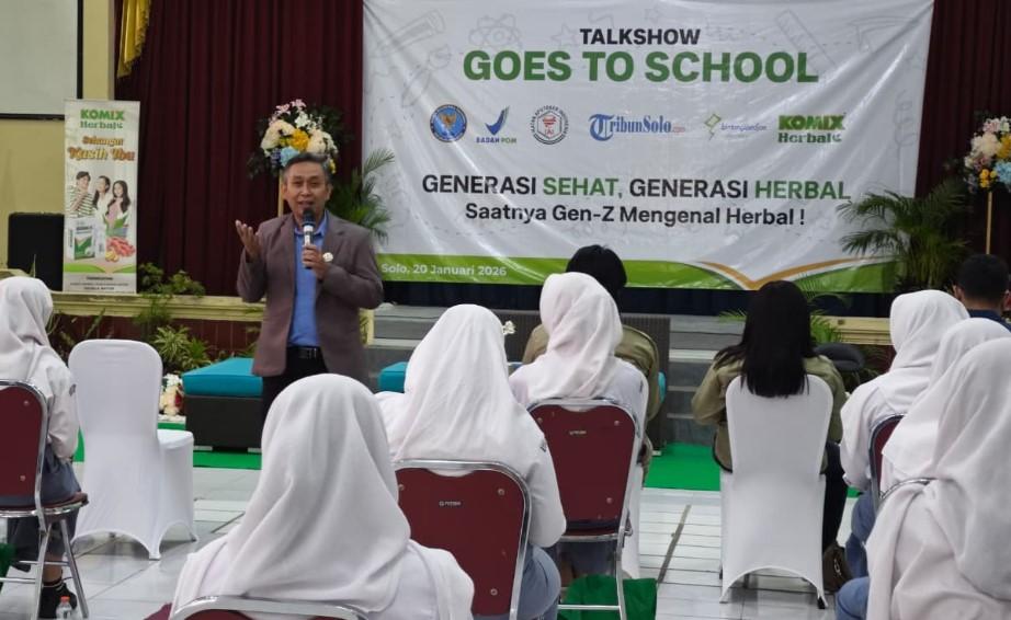 Komix-Herbal-Rasa-Jahe-mengajak-para-siswa-SMK-N-7-Surakarta-menjadi-generasi-sehat.jpg