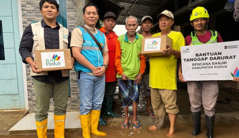 Korban-Banjir-di-Kudus-Jepara-dan-Pati-dapat-bantuan-PLN.jpg