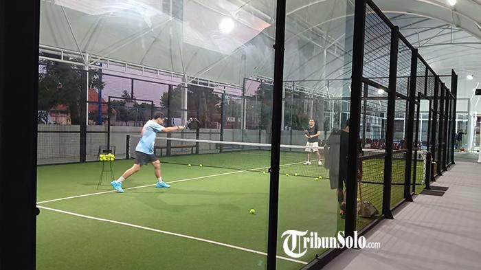 LAPANGAN-PADEL-Lapangan-Padel-Kompleks-Saint-Yoseph-Sport-Facilities-di-Kota-Solo-Jawa-Tengah.jpg