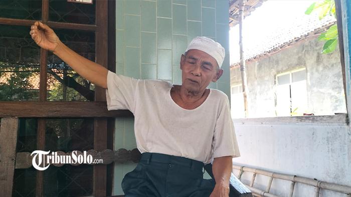 MITOS-SETEMPAT-Mantan-Kepala-Desa-Krikilan-di-Sragen-Suhardi-saat-ditemui-TribunSolocom.jpg