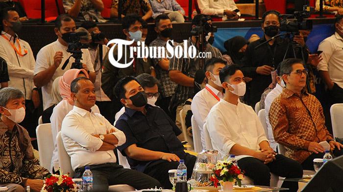 Menteri-Investasi-Bahlil-Lahadalia-bersama-Menteri-BUMN-Erick-Thohir-dan-Wali-Kota-Solo-Gibran.jpg