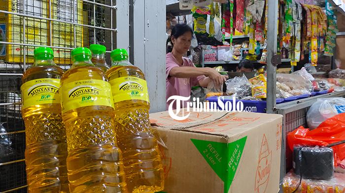 MinyaKita-yang-didistribusikan-ke-Pasar-Legi.jpg