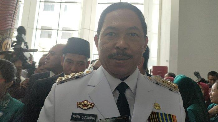 Resmi Dilantik Gantikan Ganjar Pranowo Sebagai Gubernur Jateng, Nana Sudjana Siap Menjalankan Tugas