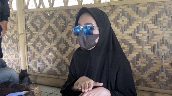 Nur-23-pengguna-mobil-Audi-A6.jpg