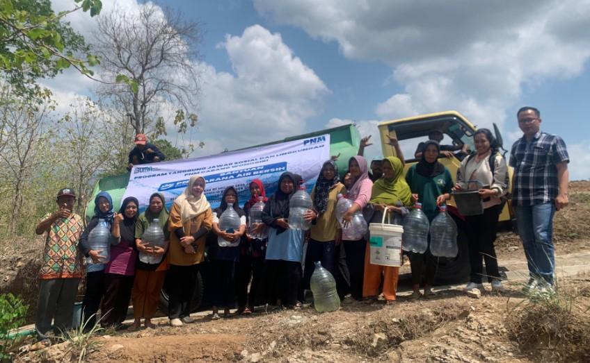 PNM-Salurkan-Bantuan-Sarana-Air-Bersih.jpg