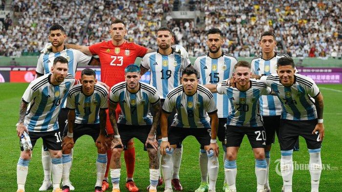 Para-pemain-Argentina-berfoto-sebelum-pertandingan-persahabatan.jpg