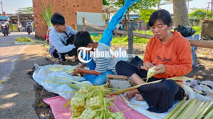 Pedagang-ketupat-boyolali.jpg