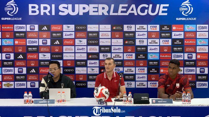 Pelatih-Persis-Solo-Milomir-Seslija-dalam-sesi-jumpa-pers-jelang-laga.jpg