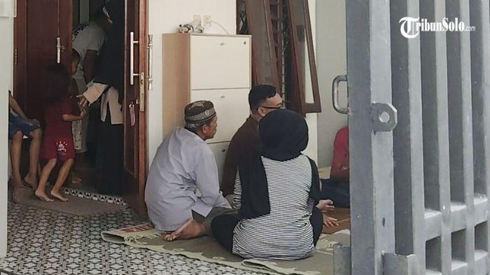 Penampakan-rumah-Herianto-salah-satu-kru-pesawat-ATR-42-500-di-Desa-Jati-3.jpg