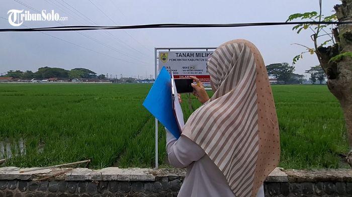 Perwakilan-Kementerian-Pekerjaan-Umum-melakukan-survei-calon-lokasi-2.jpg
