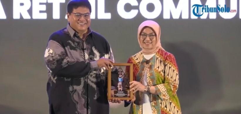 Sampoerna Retail Community Terpilih Sebagai Brand Penggerak Ekonomi Lokal Pendamping UMKM Terbaik!