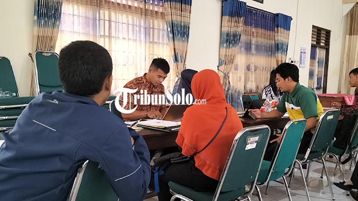 Posko-PPDB-di-Dinas-Pendidikan-dan-Kebudayaan.jpg