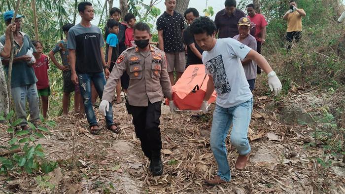 Proses-evakuasi-penemuan-jenazah-di-Desa-Ngargotirto-Sumberlawang-Sragen.jpg