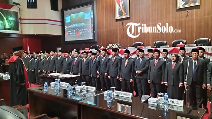 Proses-pelantikan-anggota-DPRD-Sragen.jpg