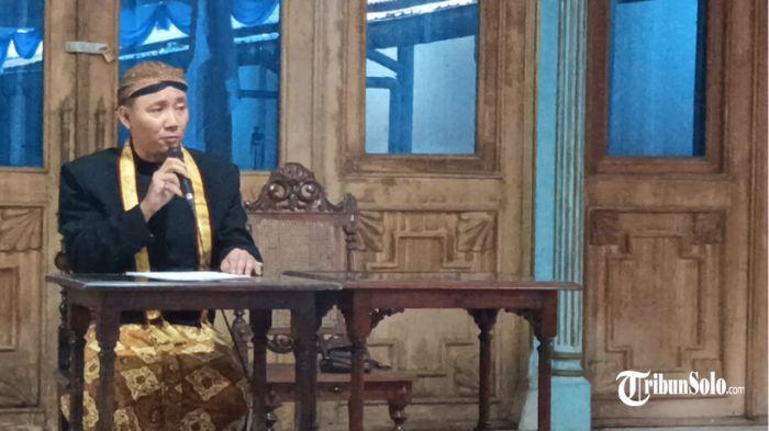 Putra-Mahkota-Keraton-Kasunanan-Solo-43.jpg