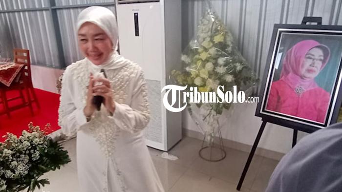 Peringatan 1.000 Hari Wafatnya Sudjiatmi: 4 Anak Hadir Semua, Presiden Jokowi hingga Idayati