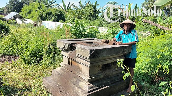 Salah-satu-Yoni-yang-berada-di-Makam-Kebun-Duren-Desa-Tlawong-K.jpg