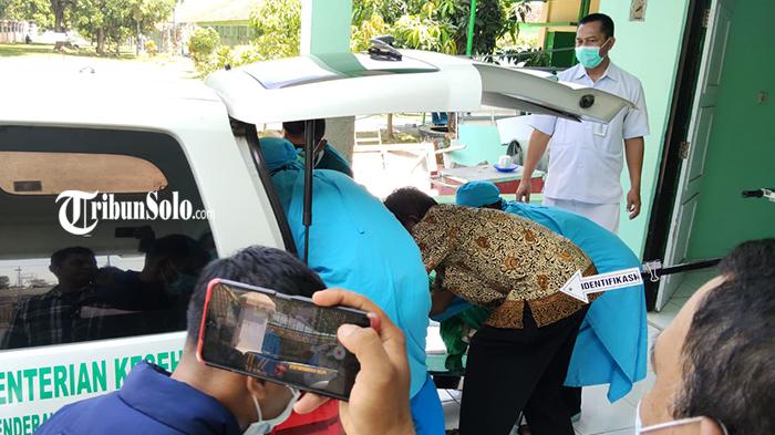 Seorang-pasien-tewas-usai-melompat-dari-kamar-inap-di-lantai-3-RSUD-Kartini-Karanganyar.jpg
