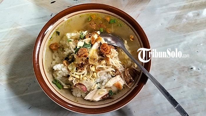 Seporsi-Soto-ayam-Kak-Ros-di-Dukuh-Cengklik-Desa-Sobokerto-Kecamatan-Ngemplak-Boyolali.jpg