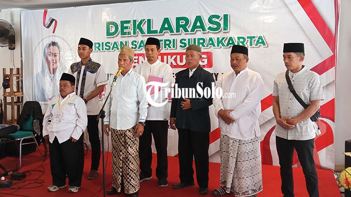 Seratusan-warga-mengatasnamakan-Barisan-Santri.jpg
