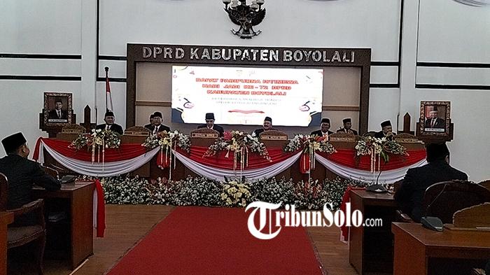Sidang-paripurna-istimewa-untuk-memperingati-HUT-ke-72-DPRD-Boyolali-Kamis-29122022.jpg