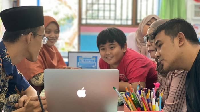 Saatnya Melihat Anak Secara Utuh: Refleksi Pengambilan Rapor Tanpa Ranking