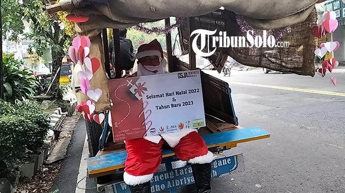 Sosok-Santa-di-Boyolali.jpg