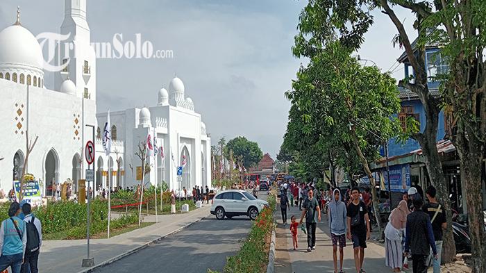 Masjid Raya Sheikh Zayed Solo Sudah Diresmikan Jokowi, Kapan Dibuka? Ini Bocorannya