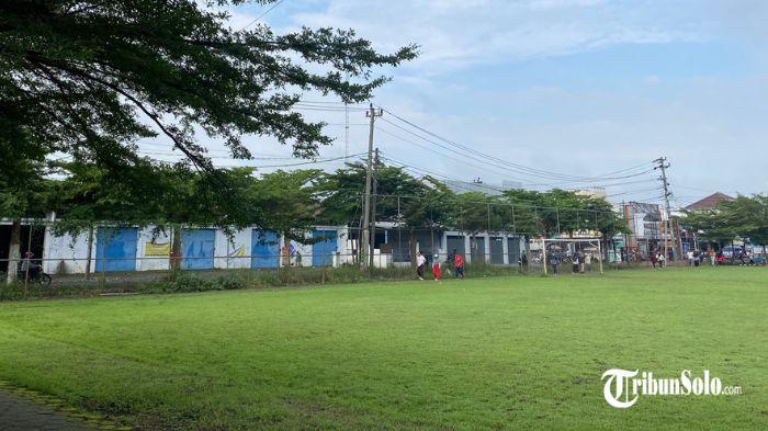 Suasana-Lapangan-Baturan-Colomadu-Karanganyar-Senin-922026.jpg