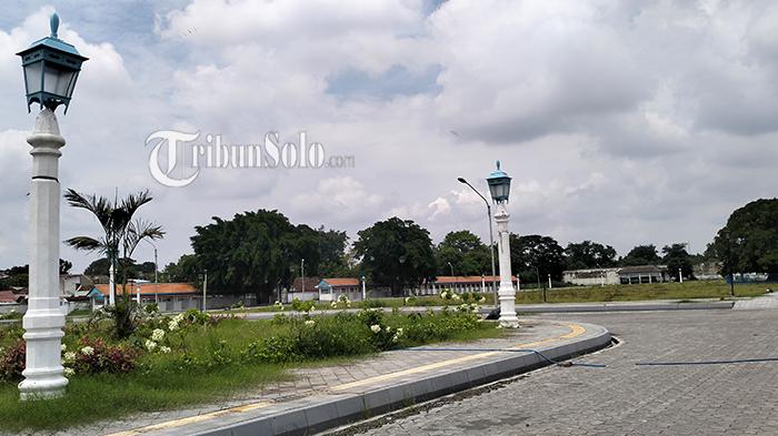 Suasana-di-Alun-Alun-Selatan.jpg