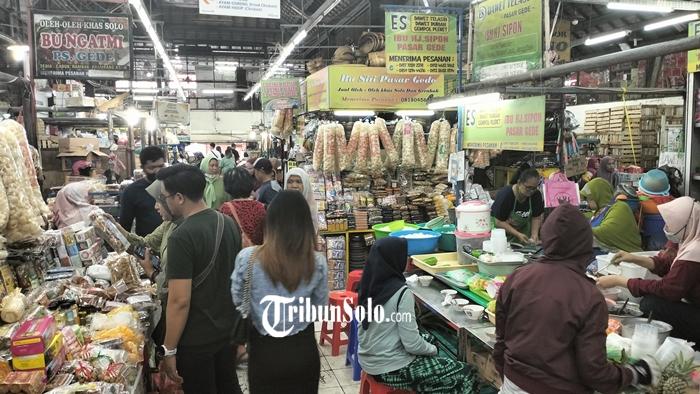 Suasana-di-Pasar-Gede-Solo-jelang-Lebaran.jpg