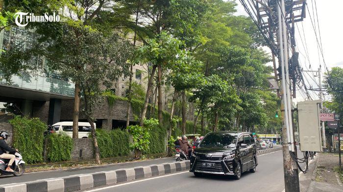 Suasana-di-jalan-Prof-Suharso-Laweyan-Solo-sekitar-Hotel-Alila-Rabu-2812026-pagi.jpg