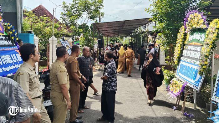 Cerita Detik-detik Pelari Meninggal di Siksorogo Karanganyar, Istri Beri Semangat Sebelum Pingsan