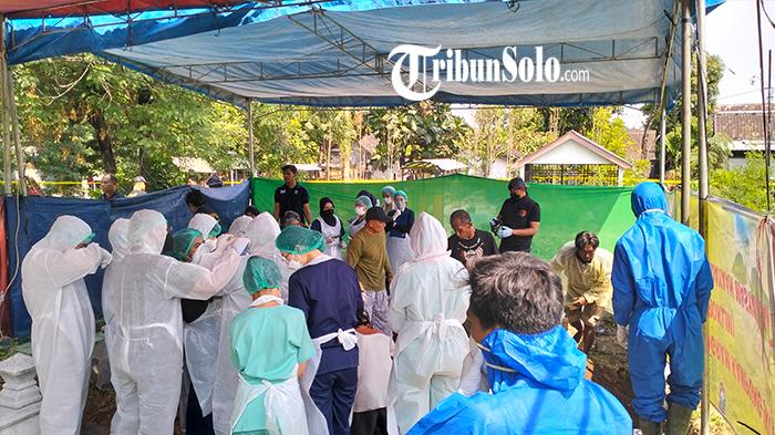Suasana-otopsi-jenazah-korban-VH-42-diduga-meninggal-karena-KDRT-di-Solo.jpg