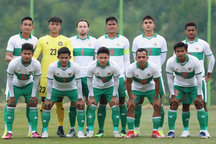 Timnas-U23-Indonesia-berfoto-bersama-menjelang-uji-coba-melawan-Andong-Science-College.jpg