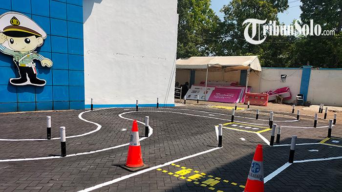 Potret Uji Praktik SIM C di Karanganyar : 6 Pemohon SIM Gagal, Gegara Grogi dan Senggol Patok